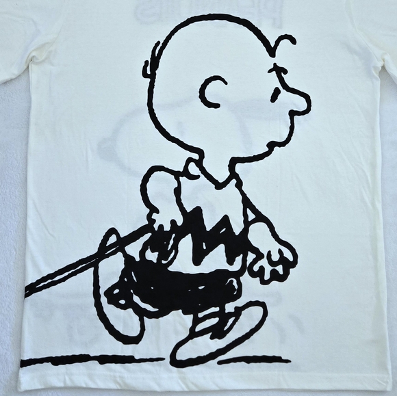 Peanuts🥜 Skateboarding🛹 Snoopy🐶 Graphic Tee👕 - NWOT - Picture 4 of 13